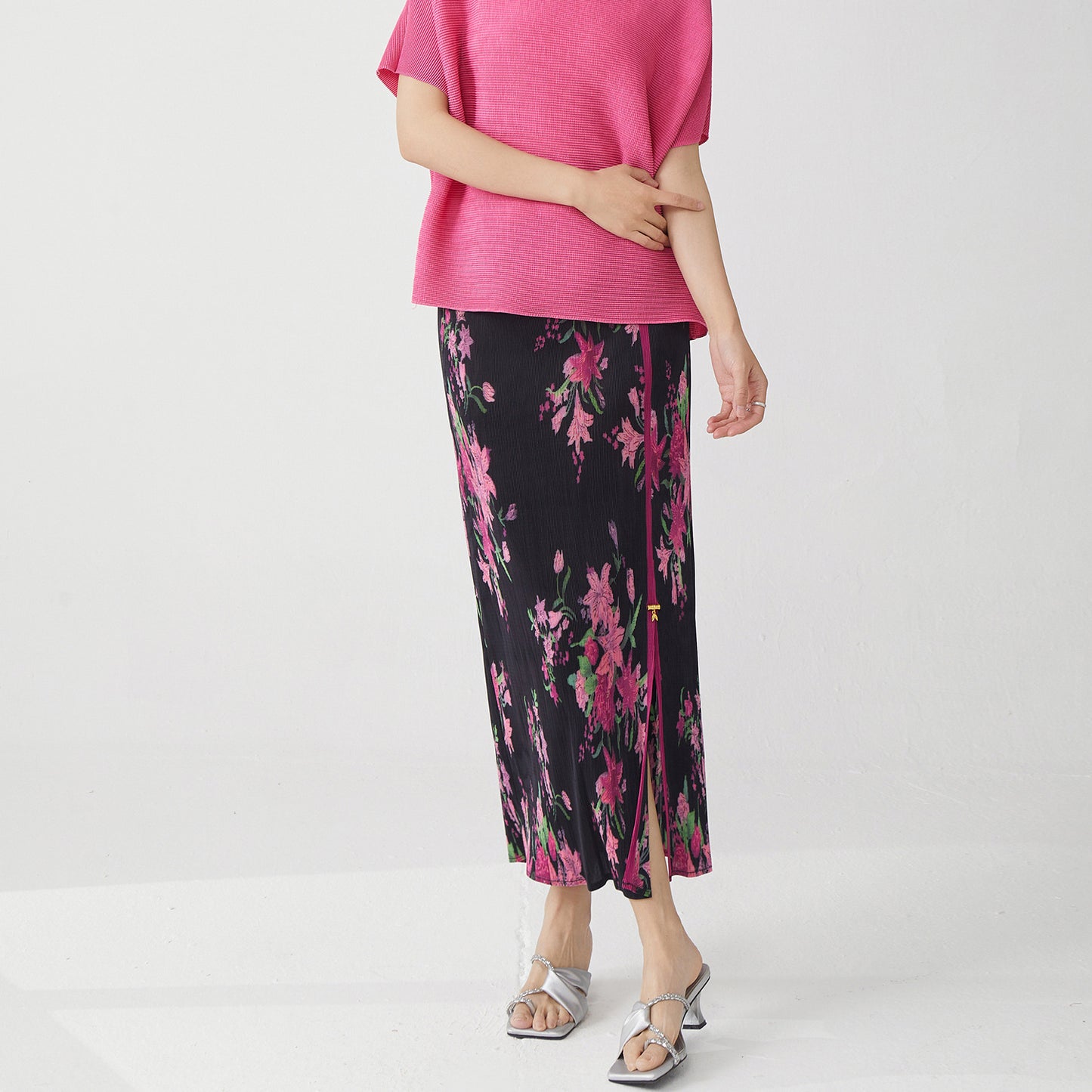 2025 National style retro skirt summer women's medium and long hot-selling printed split-ended temperament elegant high waist pleated hip skirt