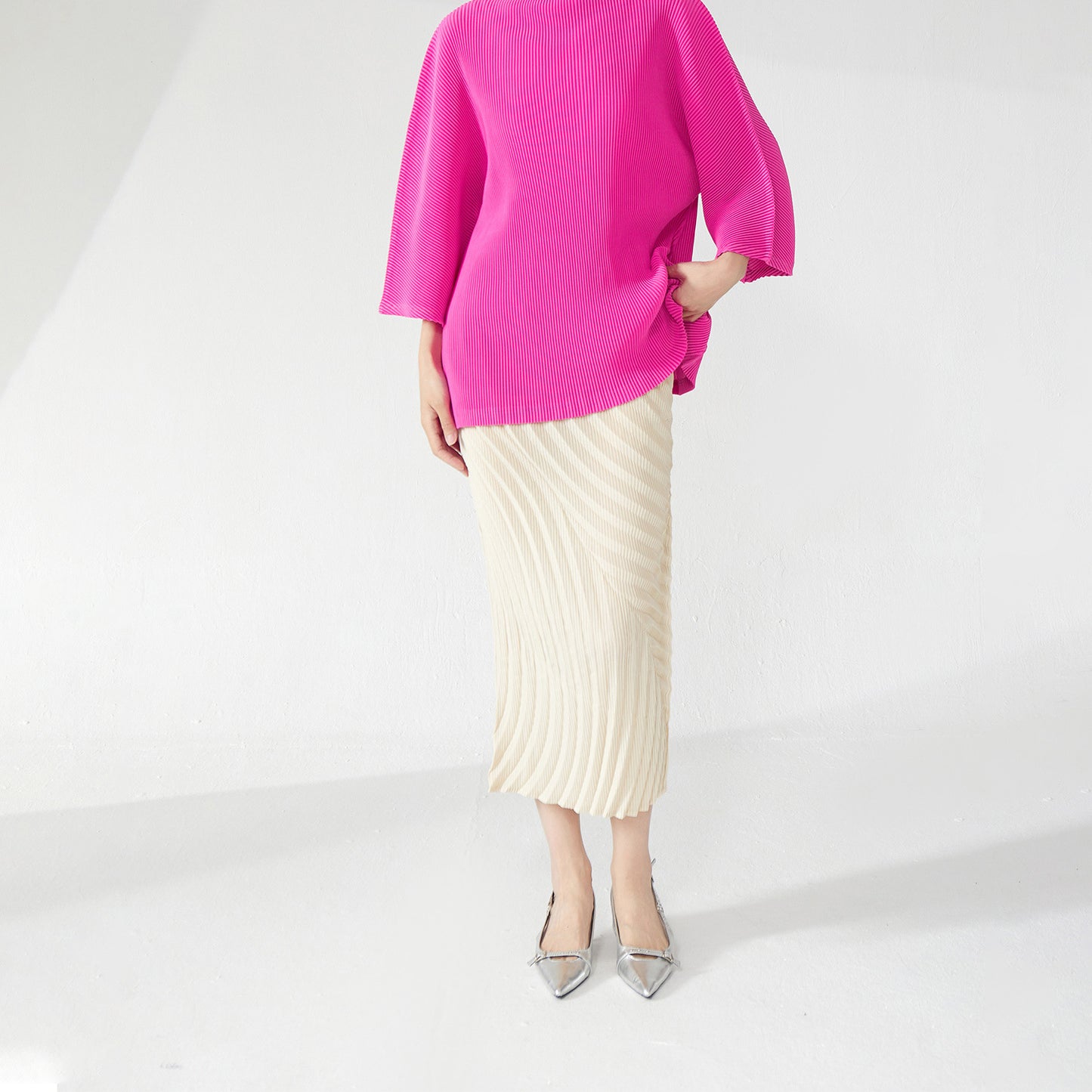 2025 counter quality skirt new medium and long elastic waist loose irregular one-step pleated hip skirt