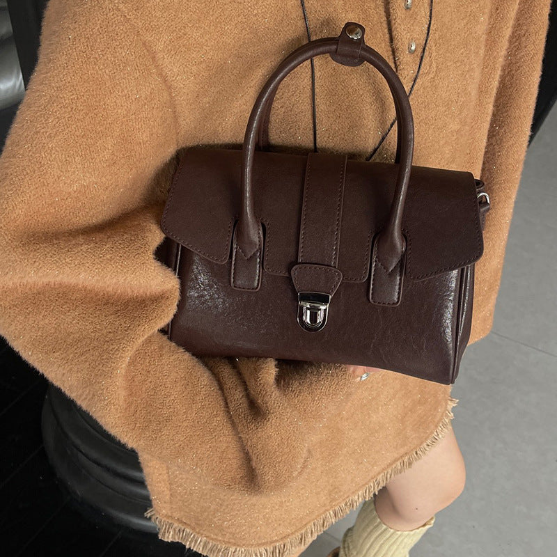 VMTVR 2025Bag Autumn Women's popular New Retro Versatile Premium Sense Shoulder Crossbody Bag Women's Large Capacity Commuter Handbag