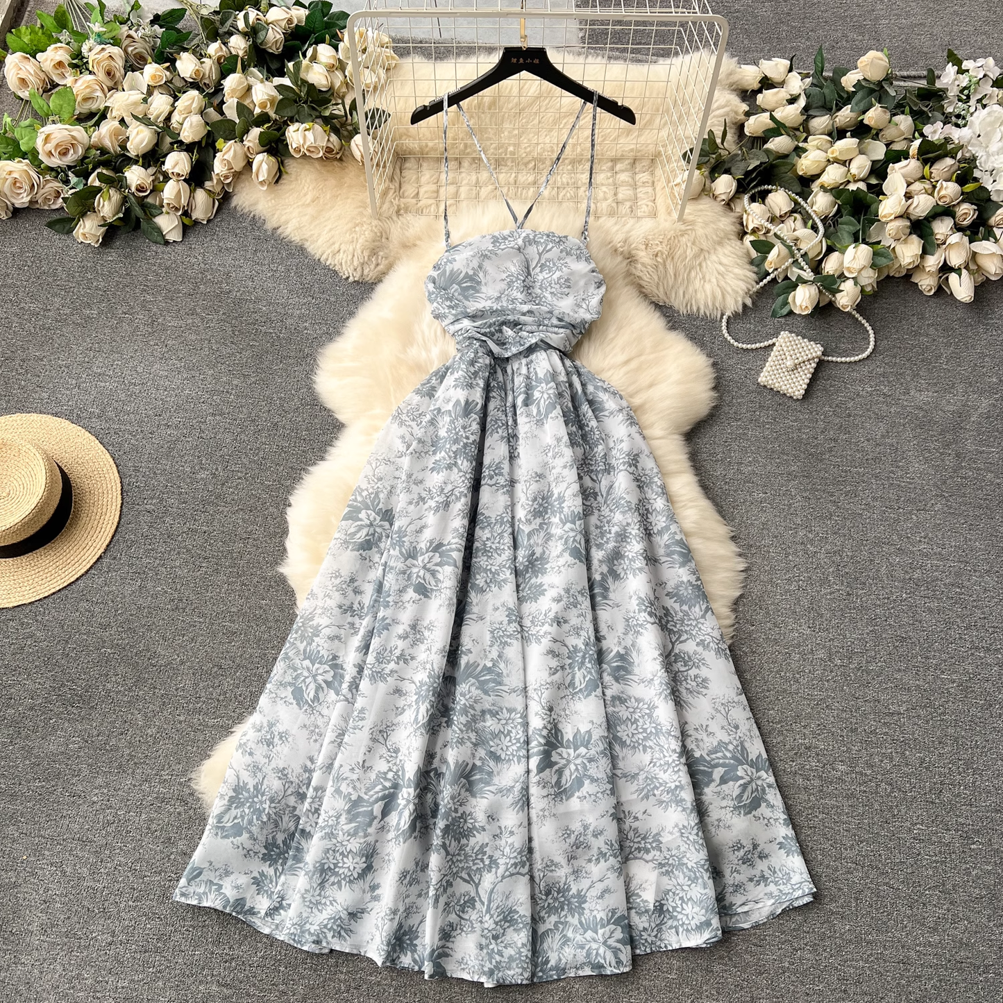 - Sexy suspender skirt retro print vacation dress GEU1183