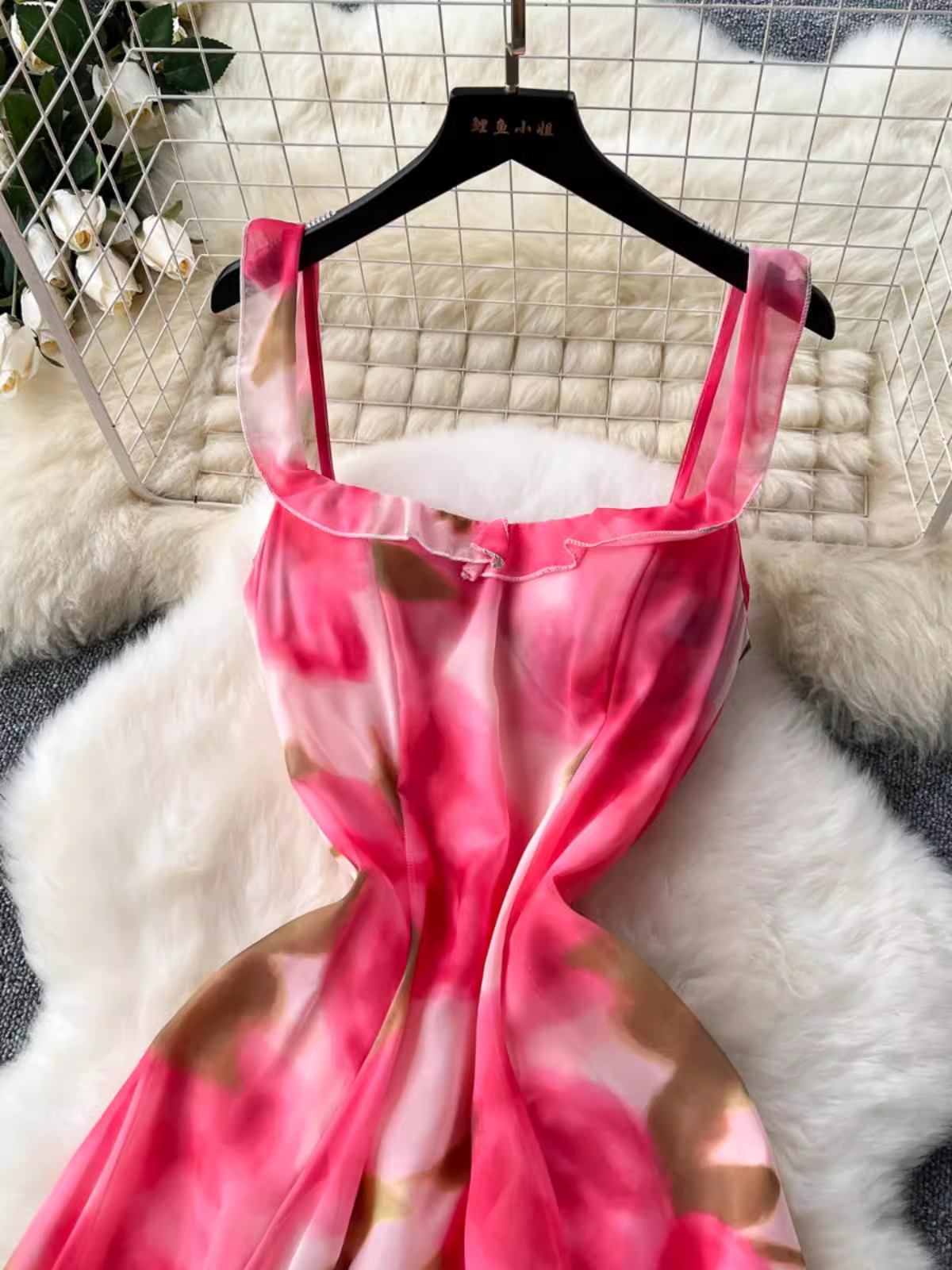 - Women's seaside holiday dress with rose print GEU1470