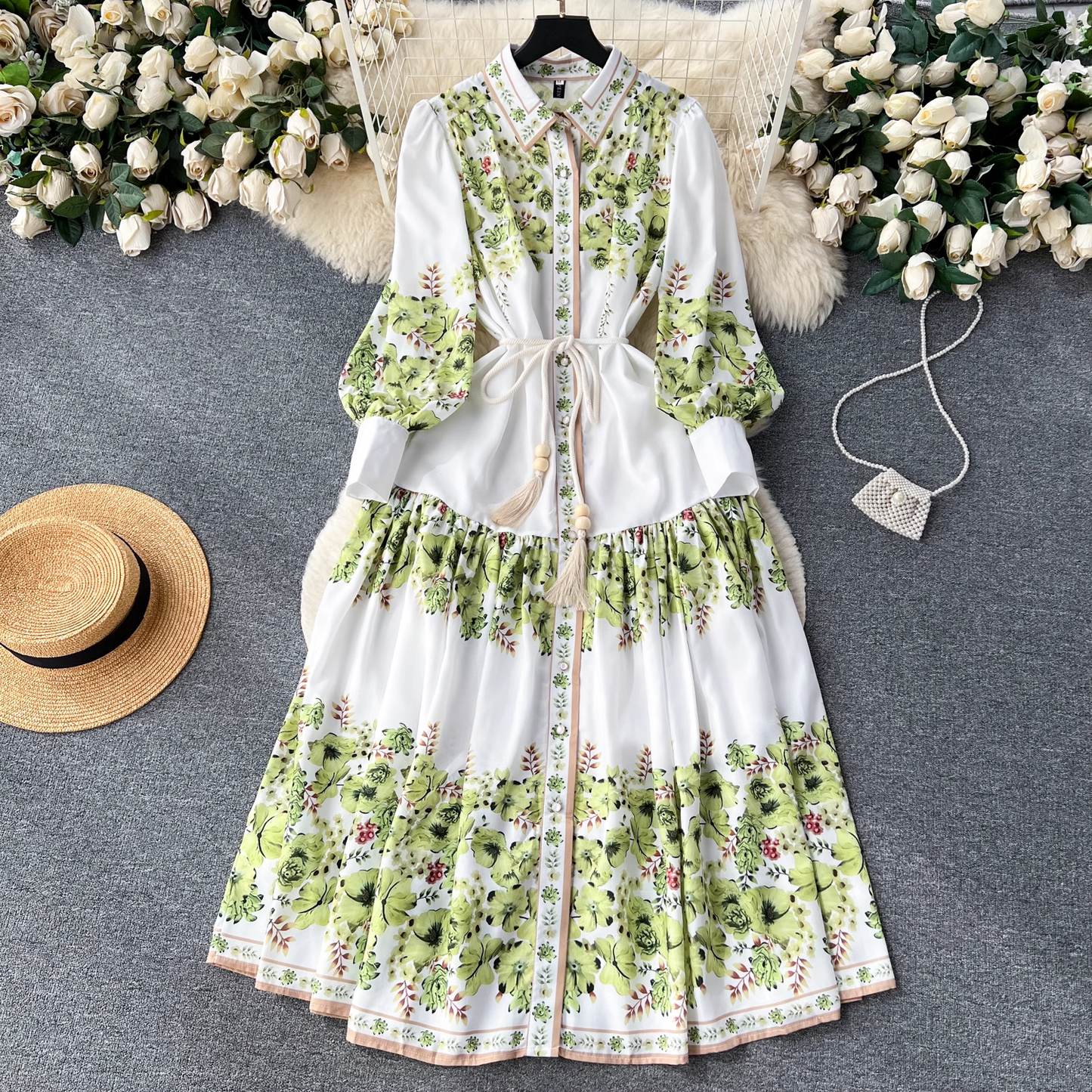 - Autumn New French Retro Lapel Lantern Sleeve Printed Dress GEU537