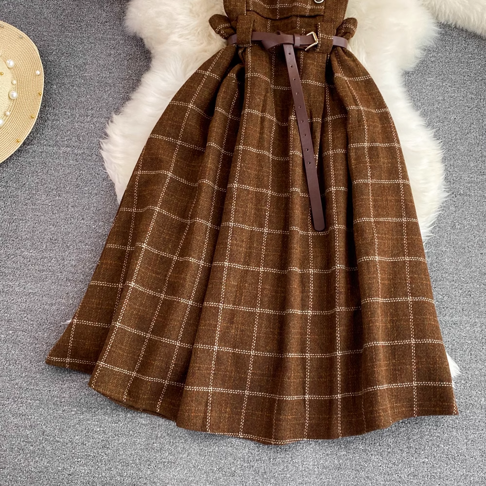 - Plaid suspender dress retro style in autumn and winter GEU838