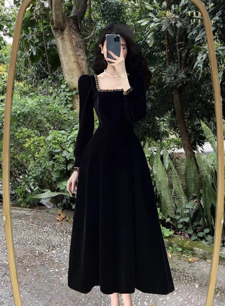 - Black square neck velvet long dress GEU713