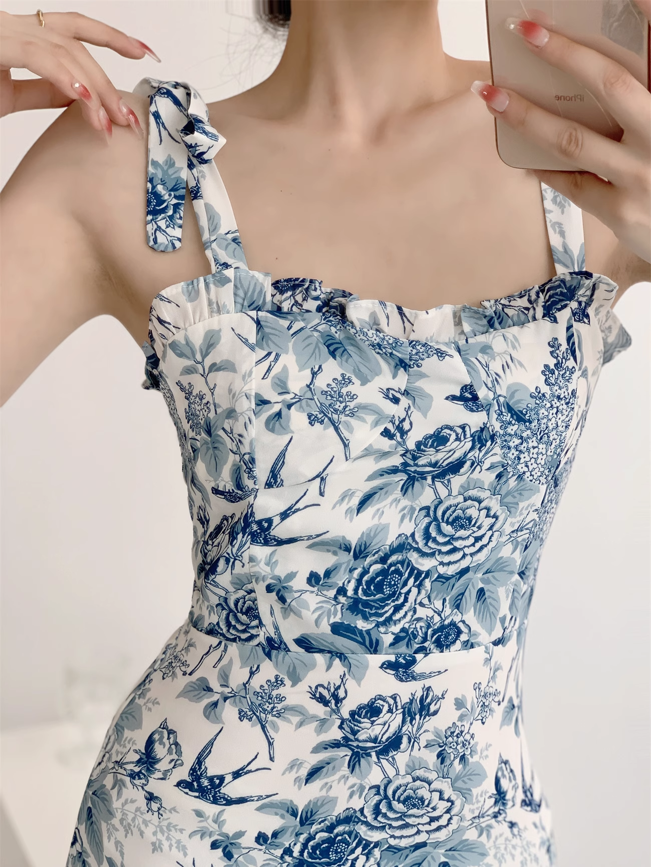 vmtvr- Blue and white porcelain floral square neck suspender dress GEU466