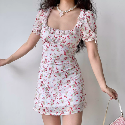 - Retro Strawberry Floral Square Neck Short Sleeve Dress  GEU1367