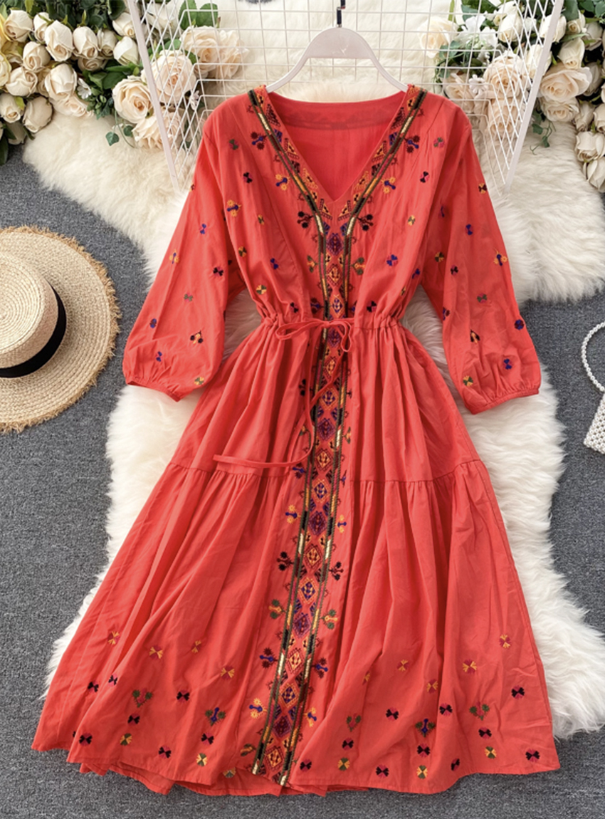 - A Line V Neck Embroidery Long Sleeve Dress  GEU442