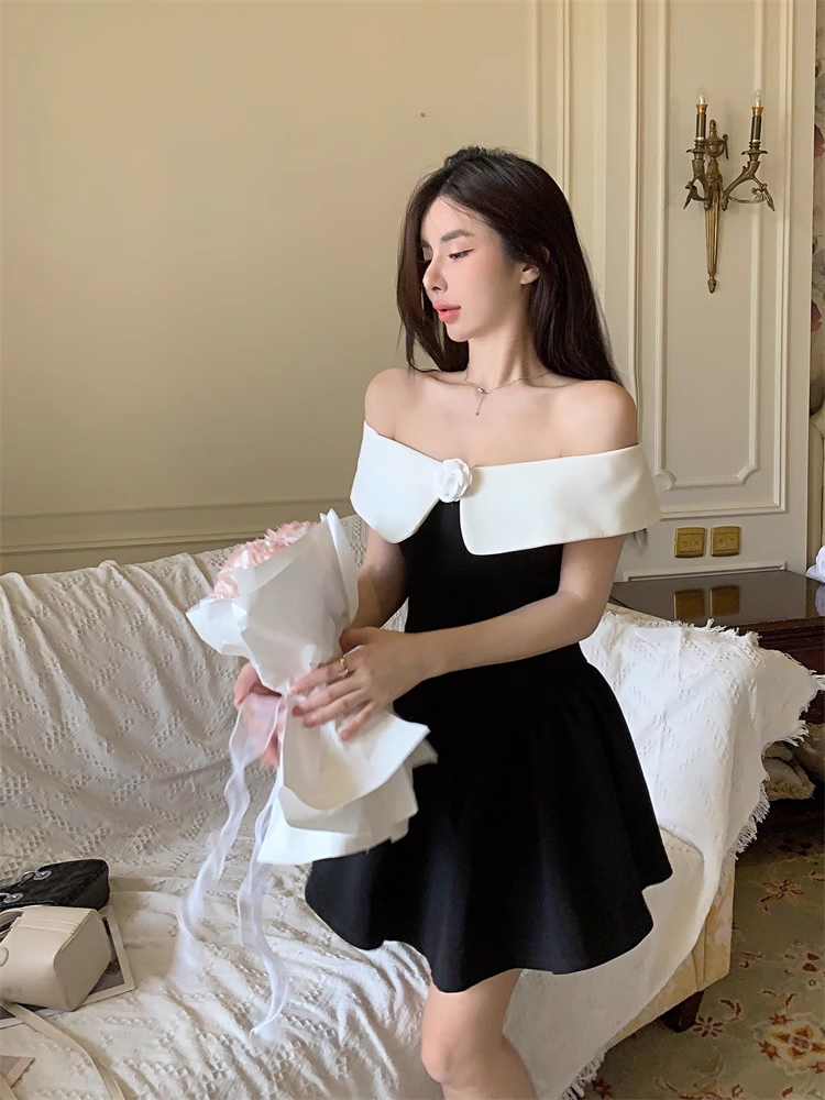 - Off the shoulder a-line dress   GEU1225