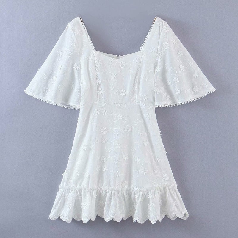 vmtvr - Fancy A Spritz Square Neck Mini Dress in White Embroidery