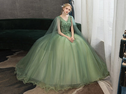 vmtvr Quinceanera Dress Elelgant V-neck Green Party Prom Ball Gown Vintage Lace Embroidery Solo And Host Quinceanera Dresses