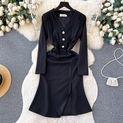 - Long sleeve V-neck slit black dress  GEU800