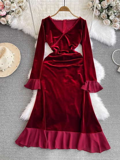 - Autumn and winter trumpet long-sleeved V-neck mid-length red velvet dress Christmas annual party dress  GEU945