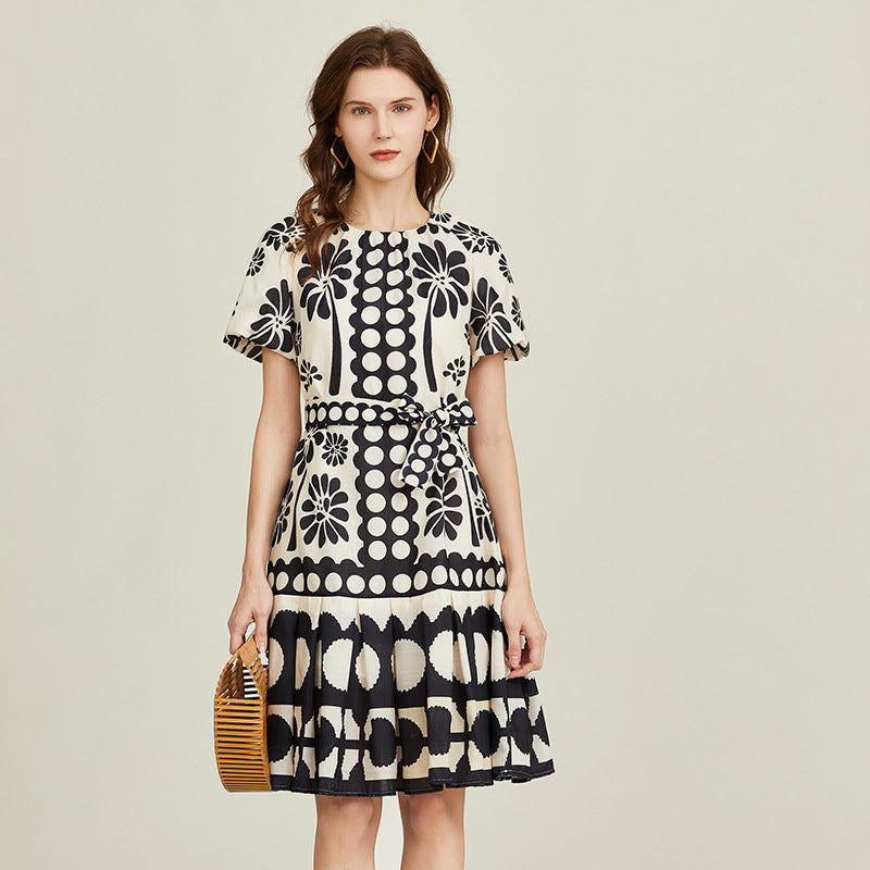 Real shot, summer new product classic black and white contrasting color cotton and linen printed lantern sleeve strap waist dress