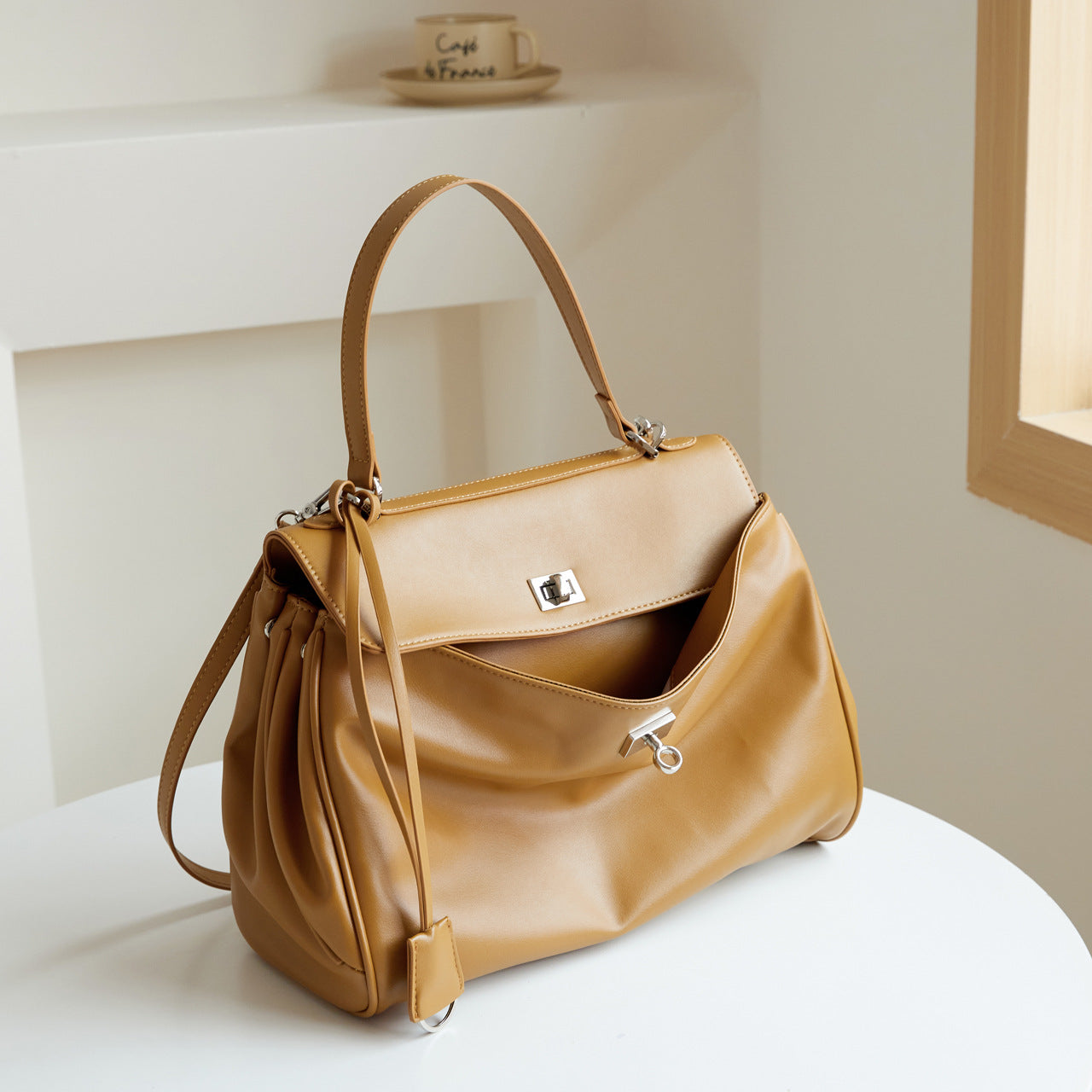 New popular autumn large-capacity tote bag, simple commuter versatile shoulder bag, premium texture women's bag