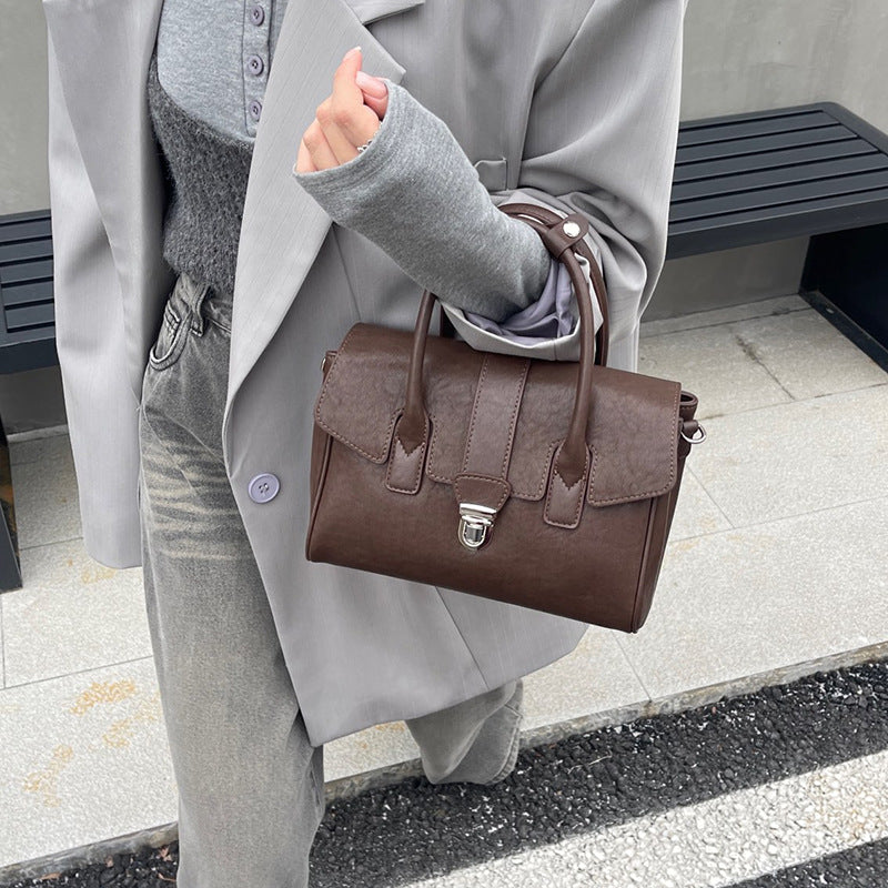 VMTVR 2025Bag Autumn Women's popular New Retro Versatile Premium Sense Shoulder Crossbody Bag Women's Large Capacity Commuter Handbag