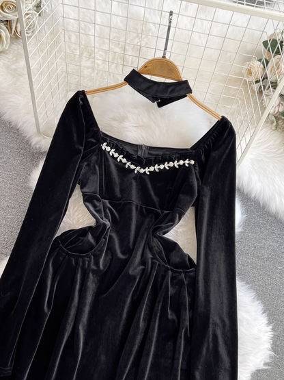 - Black velvet square neck A-line dress GEU996