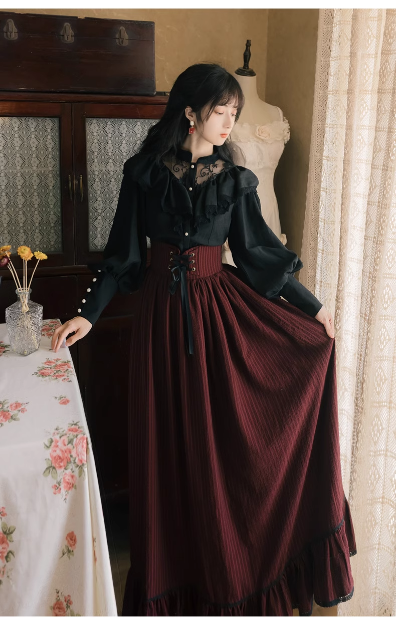 - Palace retro long-sleeved lace shirt striped long skirt two-piece dress GEU688