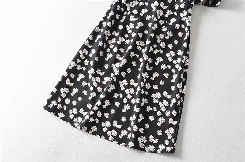 - Retro pastoral floral daisy slim square neck dress  GEU484