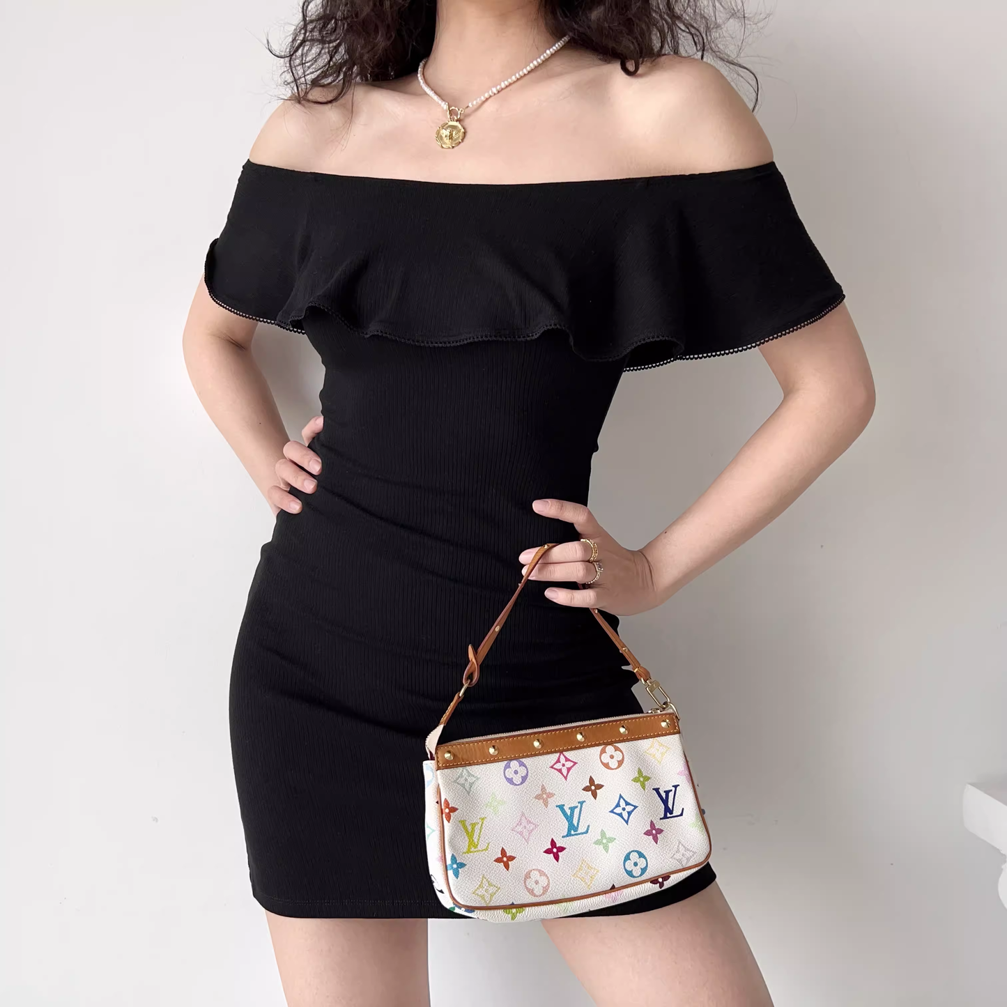 - Off The Shoulder Black Dress GEU1364