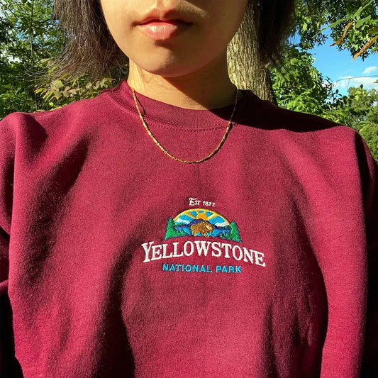 -Retro sports style outfit streetwear 90s fashion Yellowstone National Park Embroidered Wine Red Unisex Sweatshirts Long Sleeve Loose Cotton Crewneck Autumn Vintage Pullovers