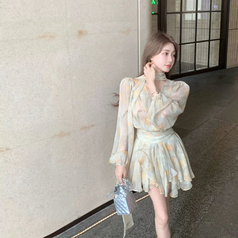 vmtvr  -  Dresses New in Summer Dress Floral Print V-Neck Long Sleeve Chiffon Women's Yellow Gentle Design Cinched Waist  Short Skirt