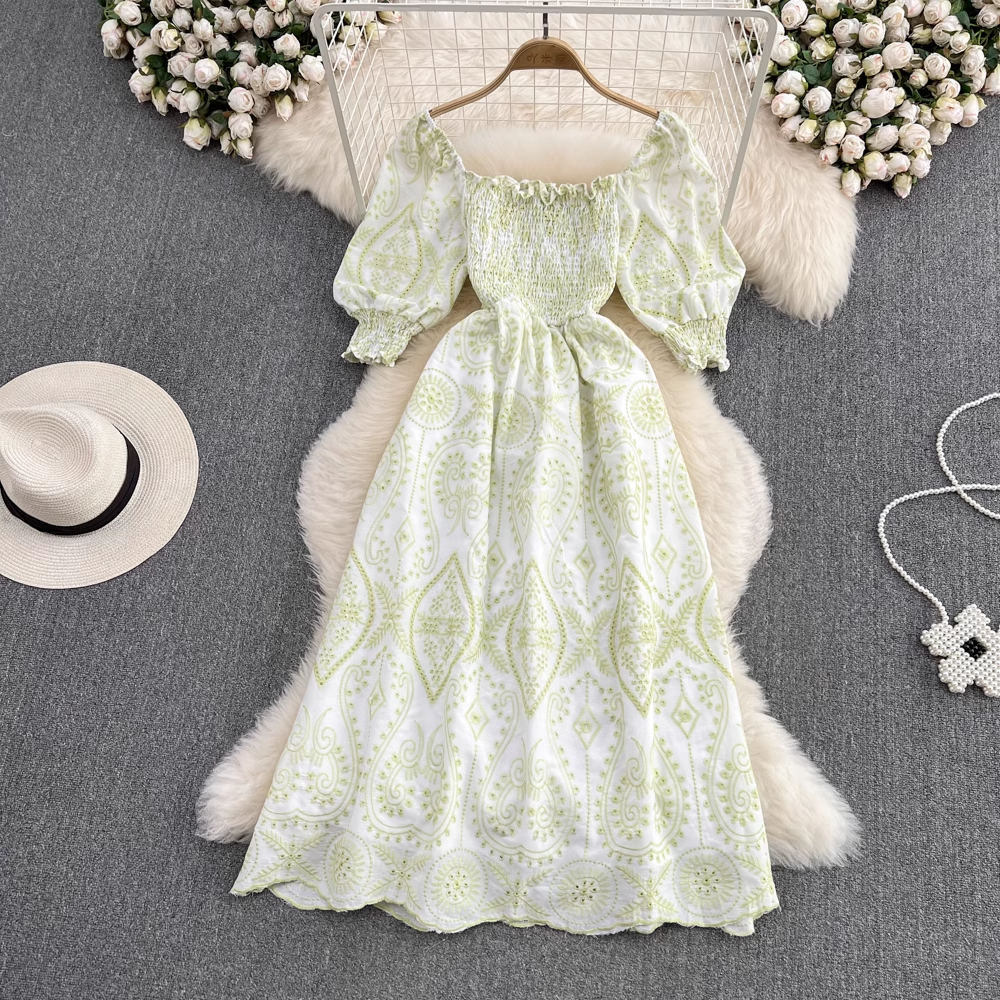 - Retro square neck puff short-sleeved hollow embroidered A-line dress GEU829