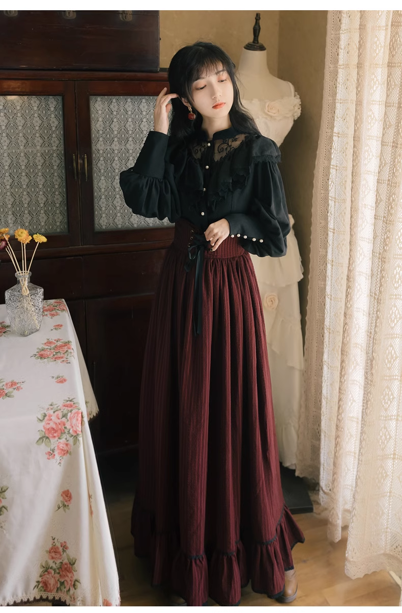 - Palace retro long-sleeved lace shirt striped long skirt two-piece dress GEU688