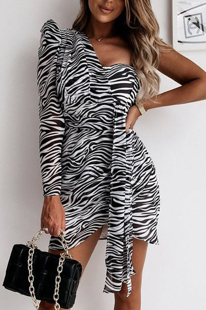 vmtvr - Animal Print One Shoulder Mini Dress