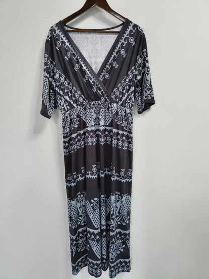 Plus Size Boho Dress, Women's Plus Geometric Print V Neck Short Sleeve Maxi Dress