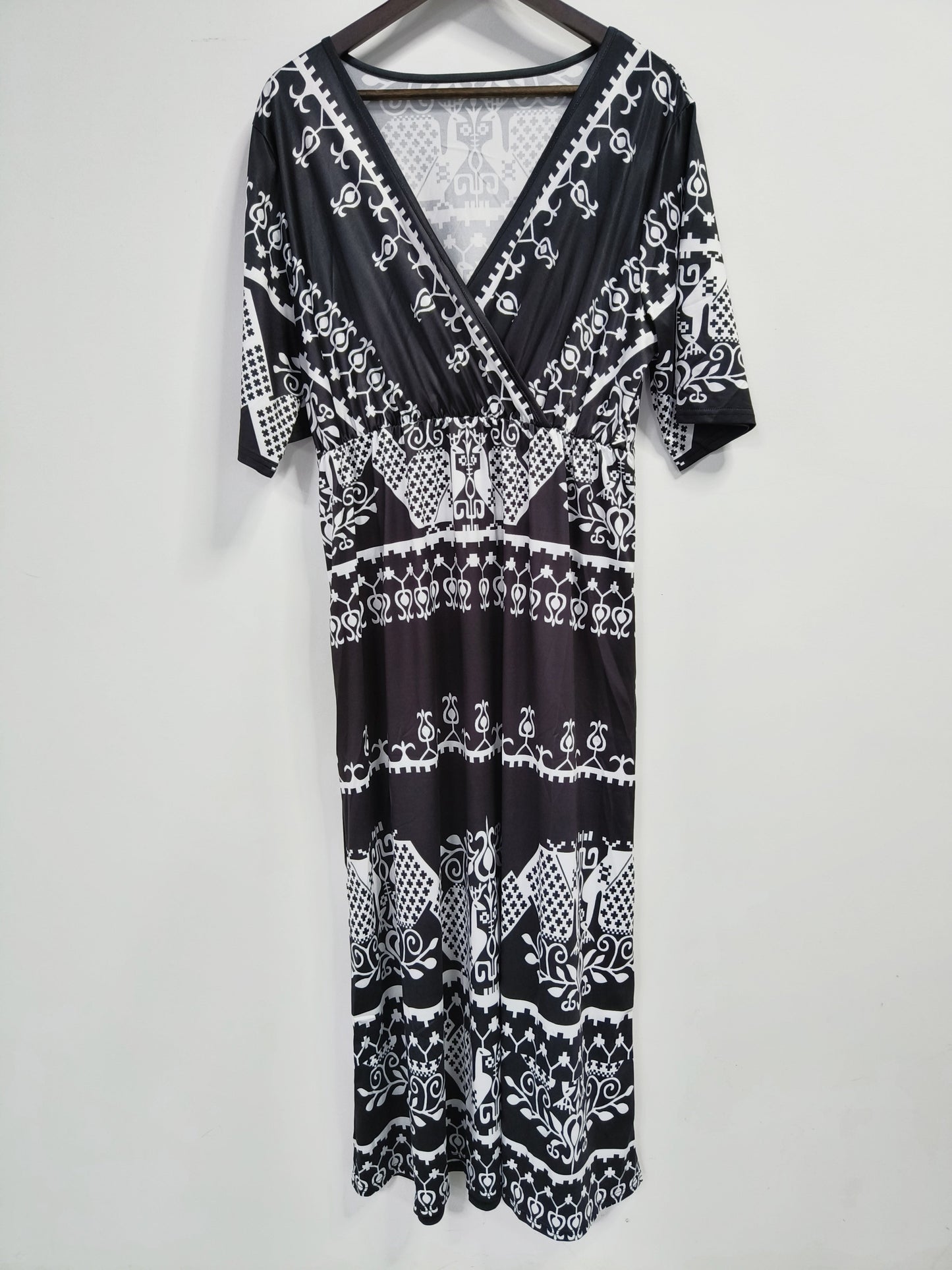 Plus Size Boho Dress, Women's Plus Geometric Print V Neck Short Sleeve Maxi Dress